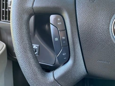 Used 2024 GMC Savana 2500 w/ Driver Convenience Package image 17