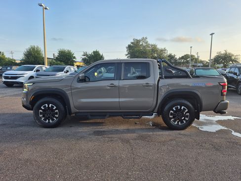 Used 2022 Nissan Frontier PRO-4X w/ Technology Package AWD/4WD image 2