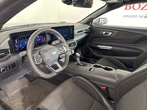 Used 2024 Ford Mustang Convertible image 12