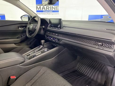 Used 2024 Honda Accord EX image 33