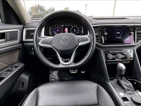 Used 2023 Volkswagen Atlas SEL R-Line image 19