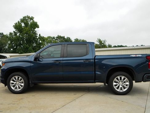 Used 2022 Chevrolet Silverado 1500 Custom AWD/4WD image 24