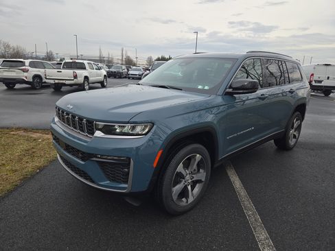 New 2026 Jeep Grand Cherokee L Limited AWD/4WD image 7