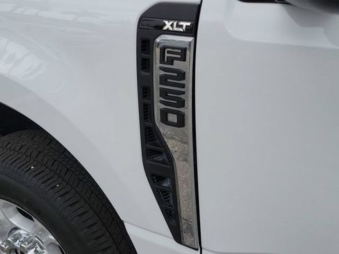 Used 2026 Ford F250 XLT AWD/4WD image 9