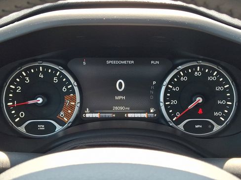 Certified 2022 Jeep Renegade Limited w/ Sun, Sound & Wheels Group image 22