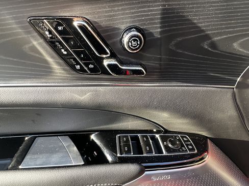 Used 2025 Cadillac Lyriq Sport image 14