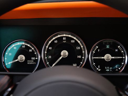 Certified 2024 Rolls-Royce Cullinan AWD/4WD image 16