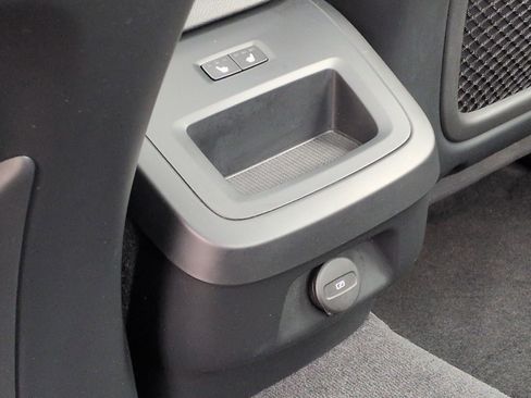 Used 2021 Volvo S60 T5 Momentum w/ Advanced Package image 26