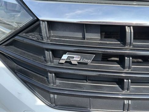 Used 2019 Volkswagen Jetta R-Line FWD image 9