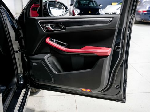 Used 2021 Porsche Macan GTS image 24