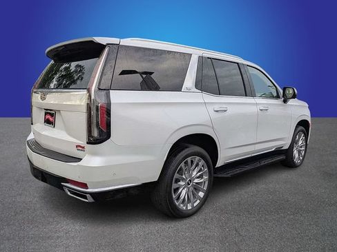 Used 2023 Cadillac Escalade Premium Luxury RWD image 4
