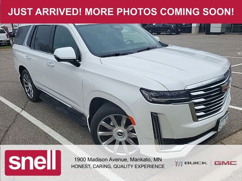 Used 2022 Cadillac Escalade Premium Luxury Platinum image 4