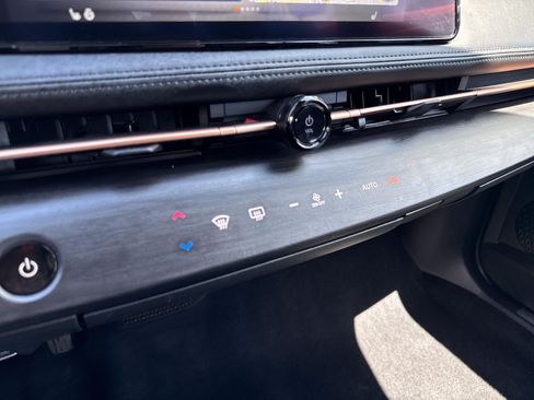 Certified 2024 Nissan Ariya AWD image 22