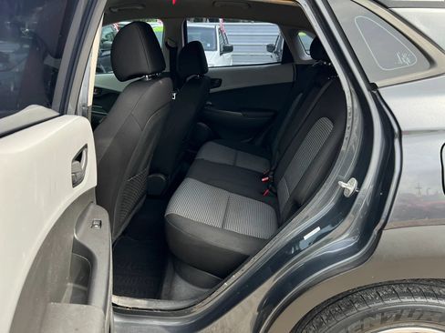Used 2019 Hyundai Kona SE FWD image 11