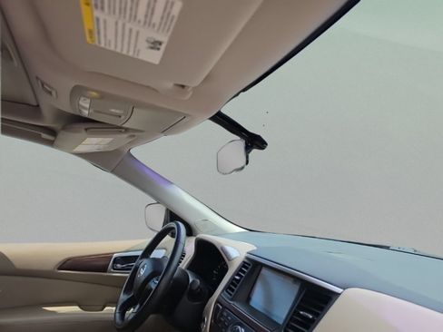 Used 2018 Nissan Pathfinder Platinum AWD/4WD image 31