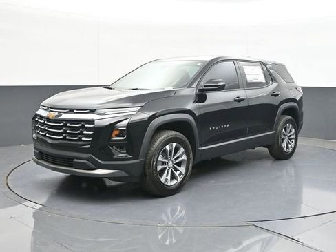 New 2026 Chevrolet Equinox LT w/ Safety and Technology Package FWD image 3