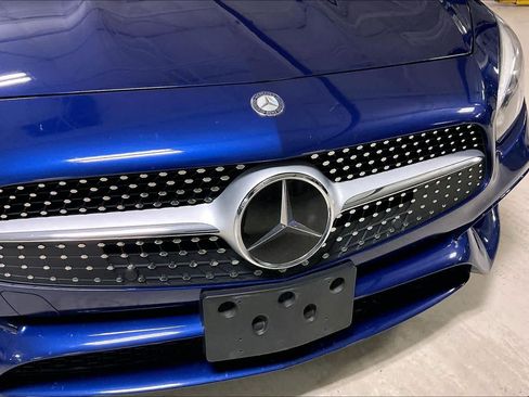 Used 2017 Mercedes-Benz SL 550 image 30