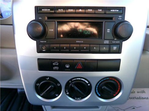 Used 2007 Chrysler PT Cruiser Convertible w/ Spring Special Group image 8