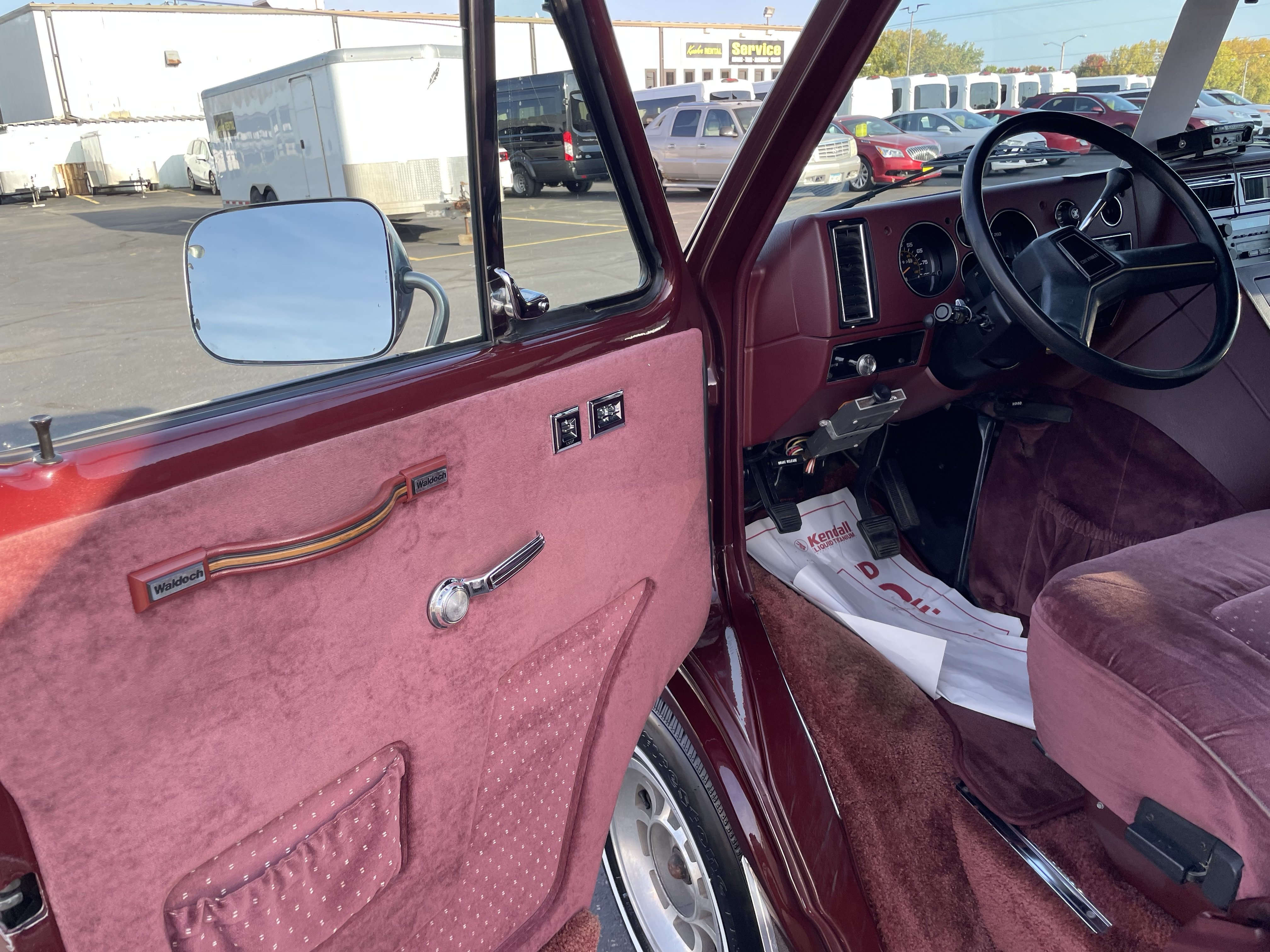 Used 1989 Chevrolet G20 RWD image 16