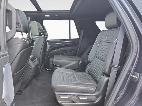 Used 2023 Cadillac Escalade Sport Platinum RWD image 14