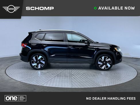 Used 2024 Volkswagen Taos SEL AWD/4WD image 1