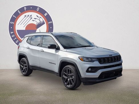 New 2026 Jeep Compass Latitude AWD/4WD image 2
