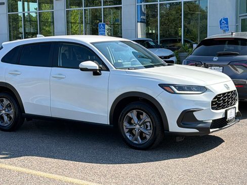 Certified 2026 Honda HR-V LX image 1