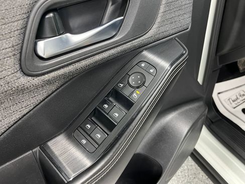 Used 2021 Nissan Rogue SV image 12