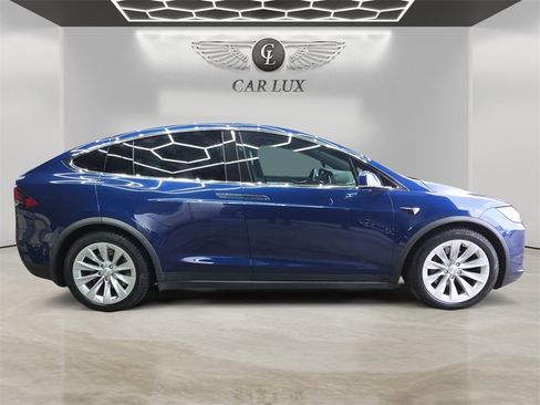 Used 2017 Tesla Model X 90D image 6