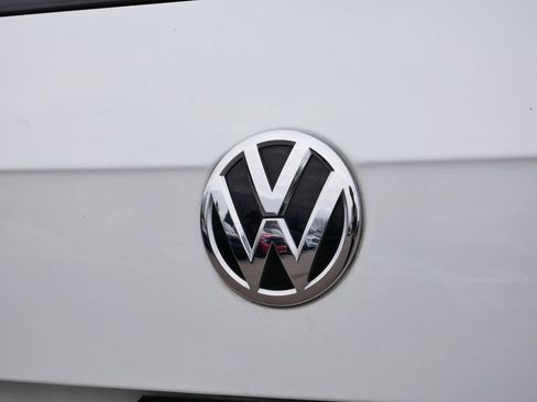 Used 2020 Volkswagen Tiguan SE w/ Panoramic Sunroof Package image 51