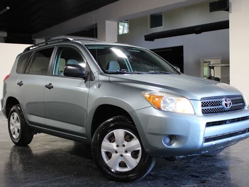 Used 2006 Toyota RAV4 2WD image 1
