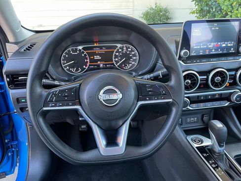Used 2025 Nissan Sentra SV FWD image 28