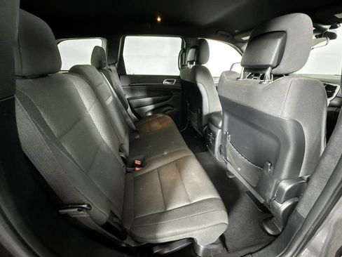 Used 2020 Jeep Grand Cherokee Laredo AWD/4WD image 25