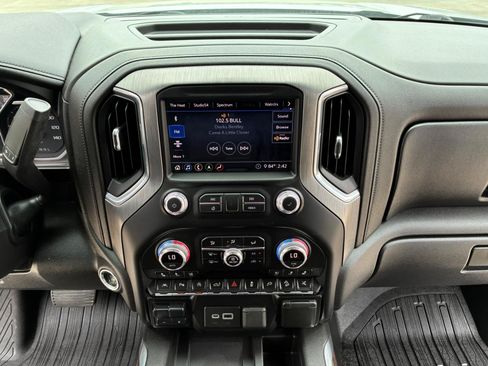Used 2020 GMC Sierra 1500 Denali w/ Denali Ultimate Package AWD/4WD image 22