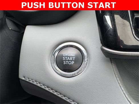 Certified 2022 Toyota Highlander XLE image 35