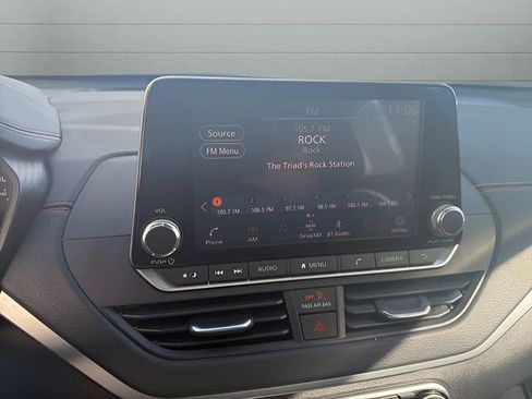 Certified 2022 Nissan Altima 2.5 SR image 16