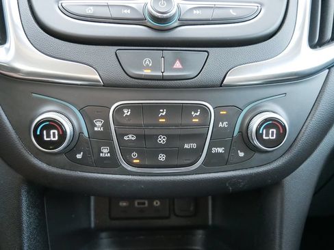 Used 2024 Chevrolet Equinox LT AWD/4WD image 20