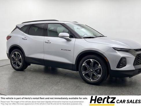 Used 2025 Chevrolet Blazer LT FWD image 1