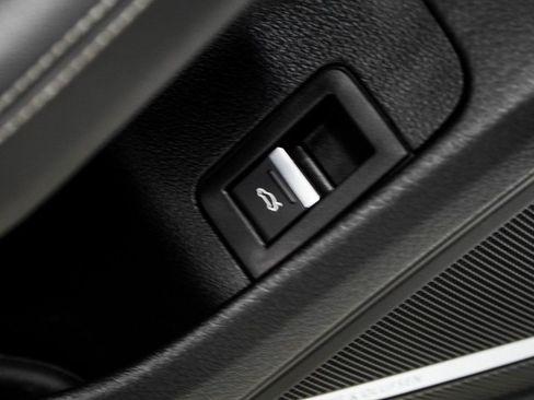 Used 2024 Audi A6 Premium Plus image 50