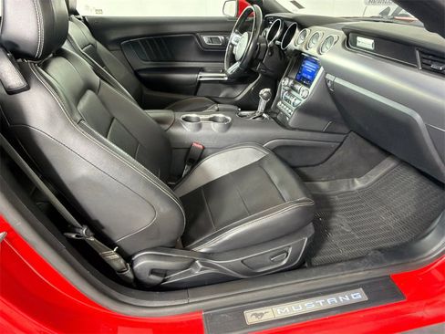 Used 2021 Ford Mustang Premium image 13