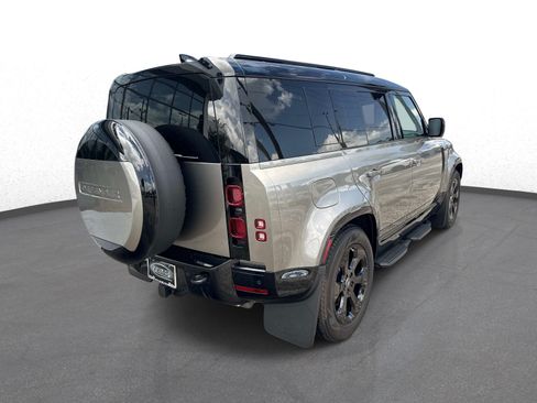 Used 2025 Land Rover Defender 110 X-Dynamic SE AWD/4WD image 3