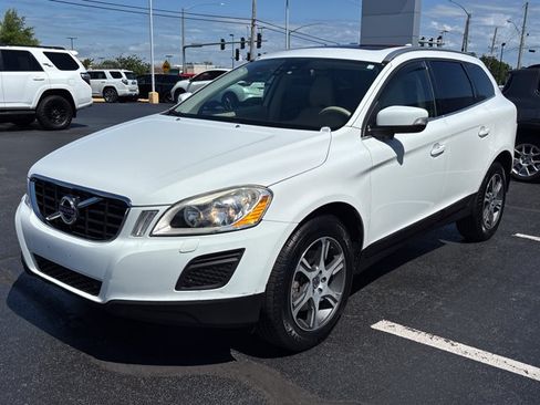 Used 2011 Volvo XC60 T6 AWD/4WD image 11