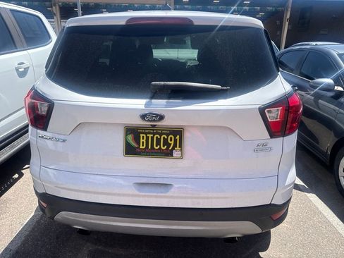 Used 2019 Ford Escape SE FWD image 5