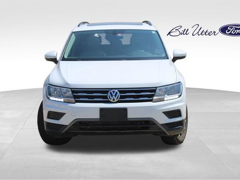 Used 2021 Volkswagen Tiguan SE FWD image 2