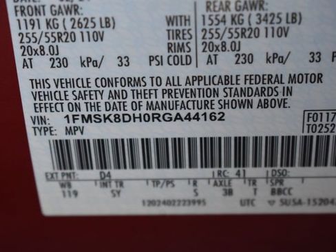 Used 2024 Ford Explorer XLT w/ Equipment Group 202A AWD/4WD image 16