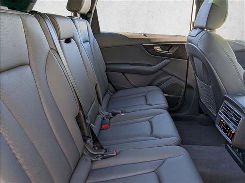 Used 2023 Audi Q7 3.0T Prestige image 21