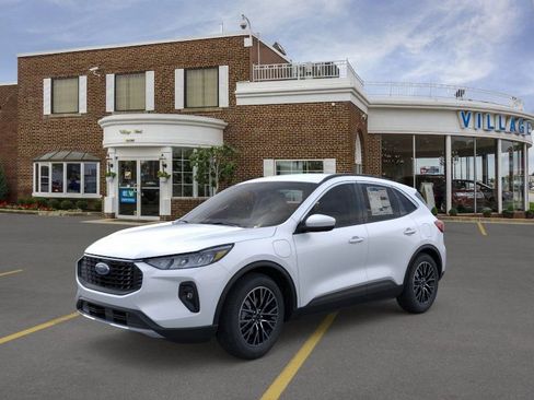 New 2026 Ford Escape SE FWD image 1