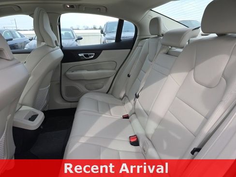 Used 2020 Volvo S60 T5 Momentum w/ Protection Package image 12