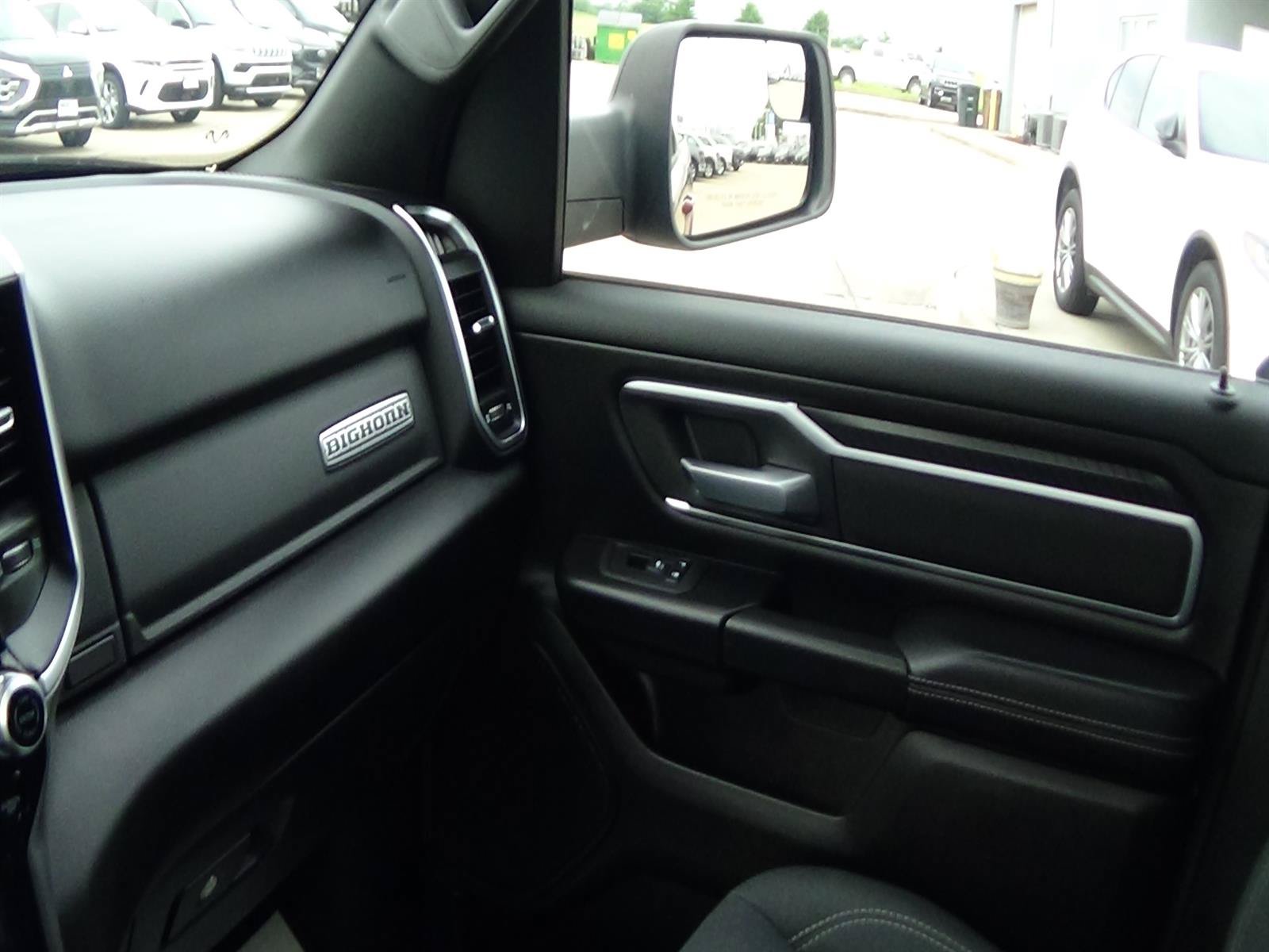 Used 2025 RAM 1500 Big Horn AWD/4WD image 30
