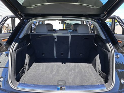 Used 2022 Audi Q5 2.0T Prestige w/ Prestige Package image 12